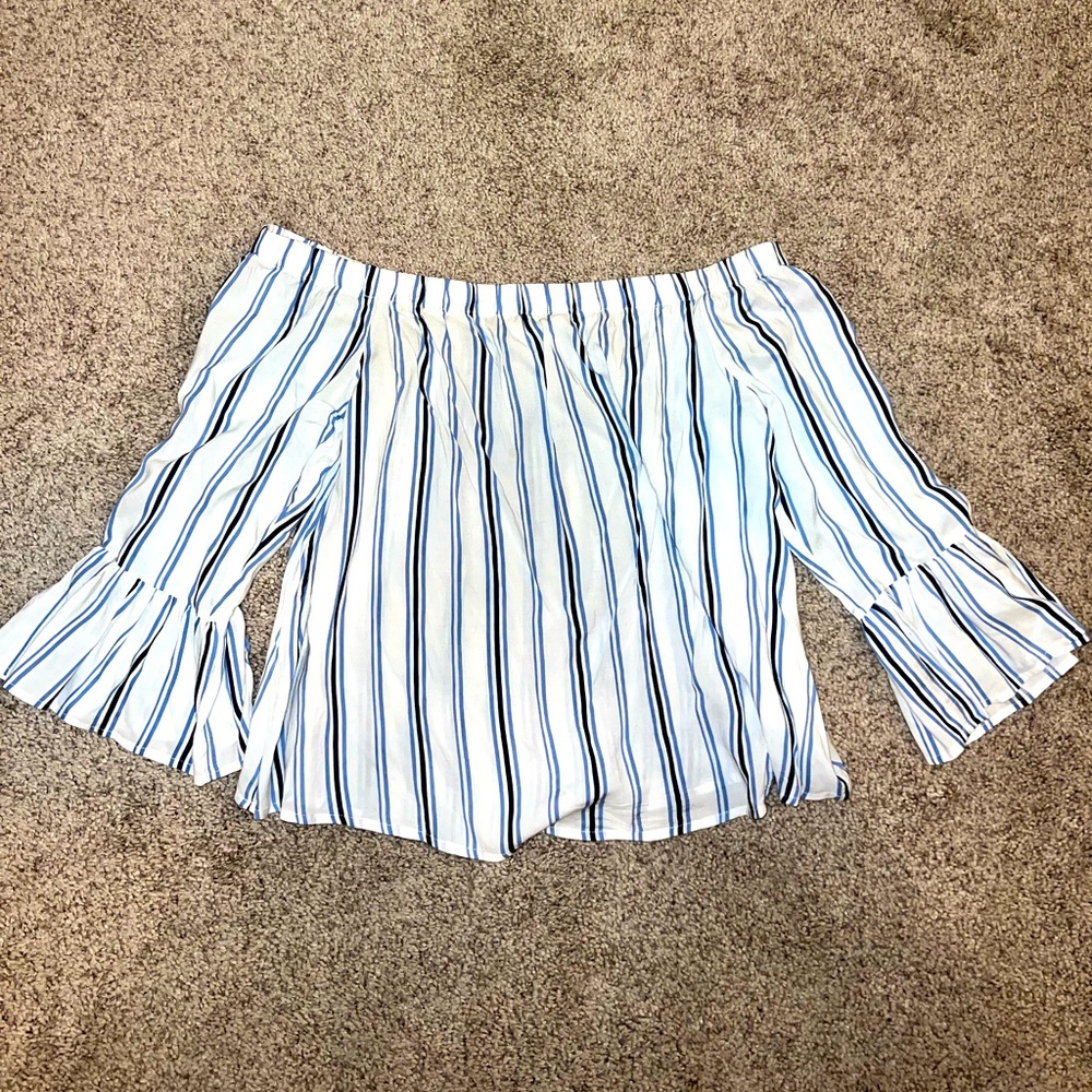 Off the shoulder striped shirt!